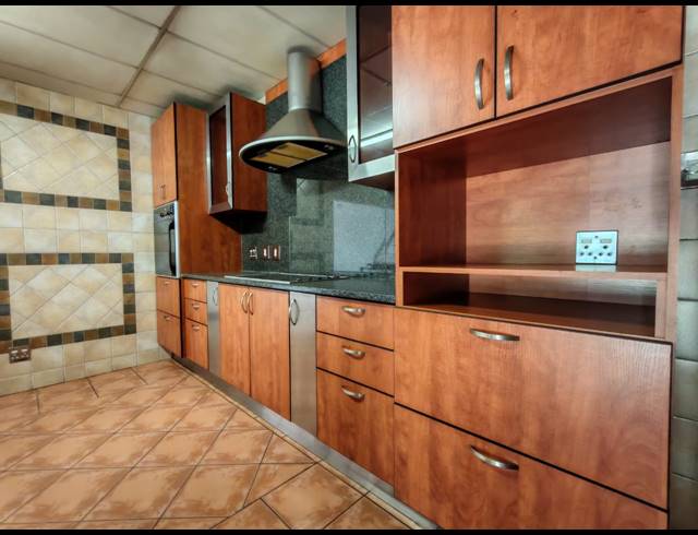 4 BEDROOM HOUSE FOR SALE IN ARCON PARK